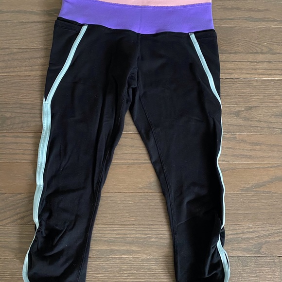Ivivva by Lululemon Girls Capri Leggings, Size 12 - Picture 3 of 5